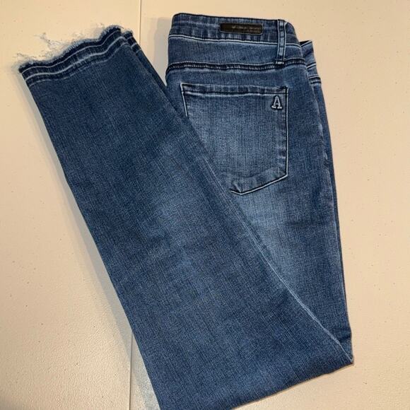 Articles of Society medium wash released hem denim vertical seamed jeans  Sz 30 - Picture 1 of 12